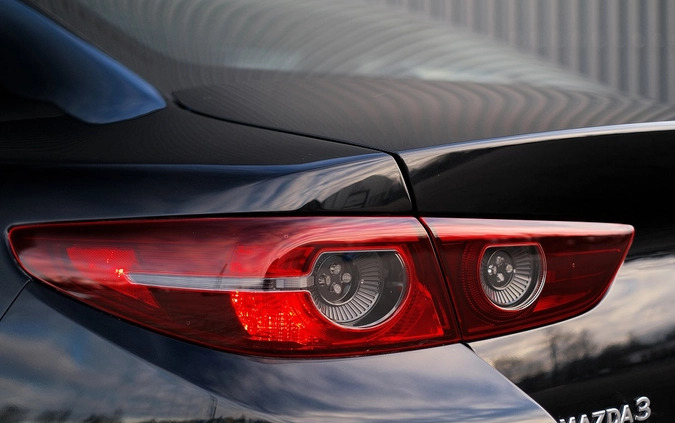 Mazda 3 cena 67900 przebieg: 135246, rok produkcji 2019 z Białystok małe 301